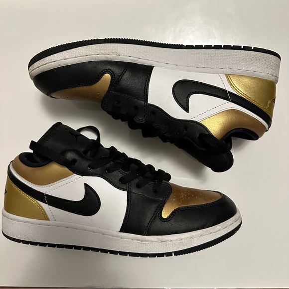 Jordan Shoes - Jordan 1 low OG gold toe. Size 7Y
